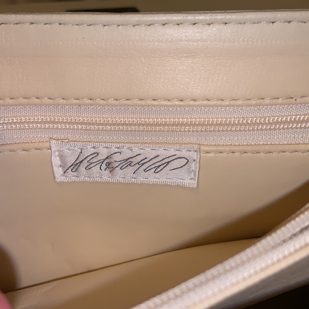 Lord & Taylor Vintage ivory white leather shoulder Crossbody with chain strap. - Picture 4 of 11